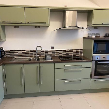 Orchard Oasis, Luxury Penthouse Getaway Leilighet Coleraine Eksteriør bilde
