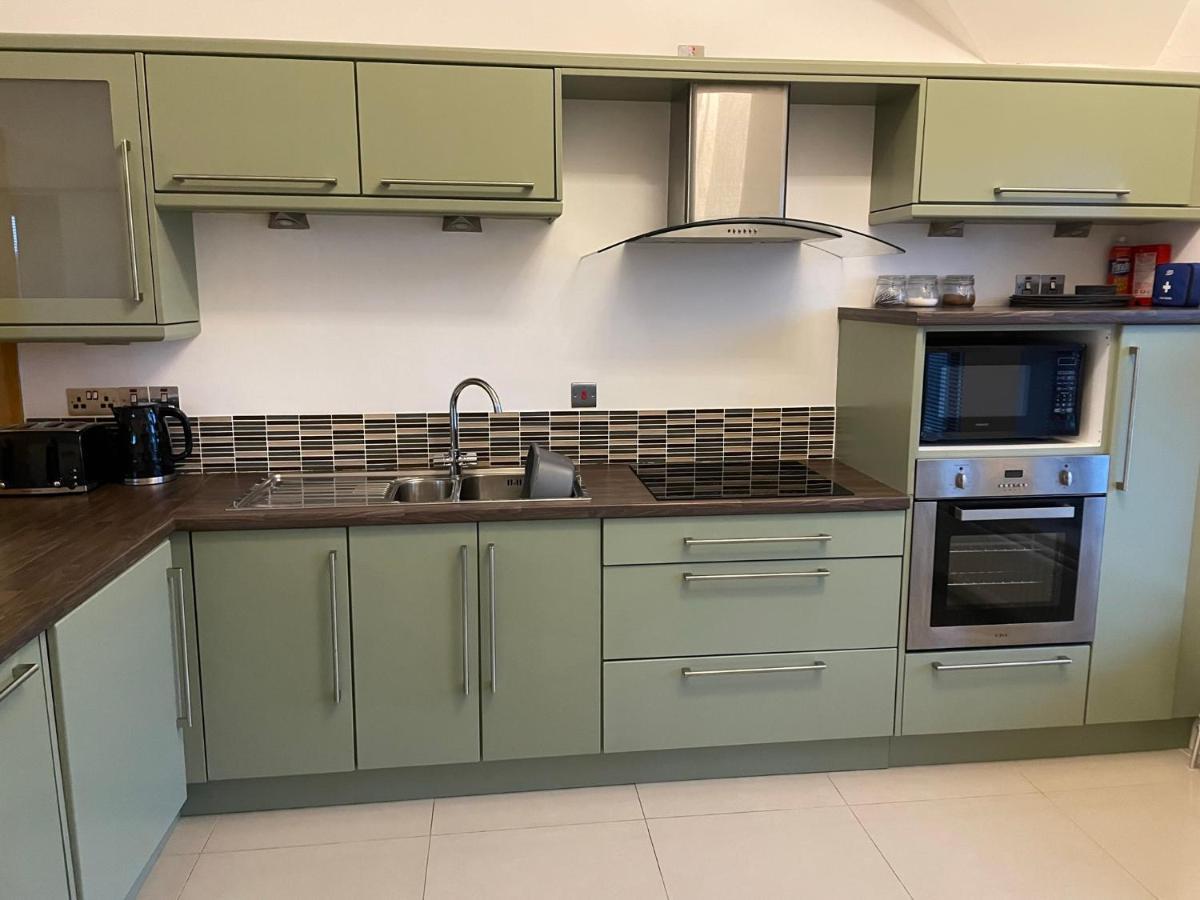Orchard Oasis, Luxury Penthouse Getaway Leilighet Coleraine Eksteriør bilde